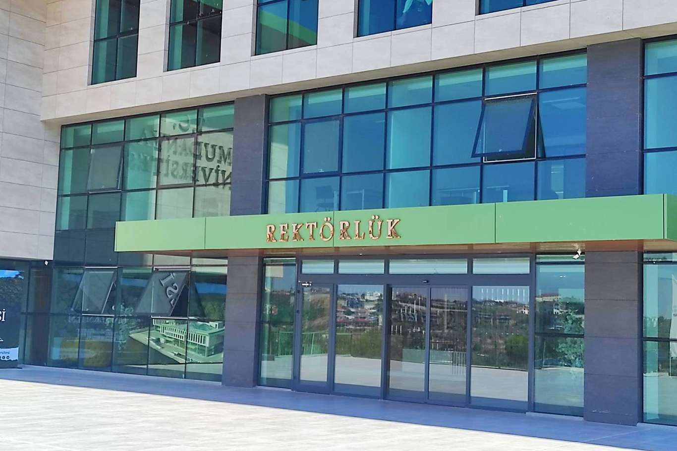 Bursa'da 'Mudanya Üniversitesi' resmi açılışını gerçekleştirdi Bursa'da 'Mudanya Üniversitesi' resmi açılışını gerçekleştirdi
